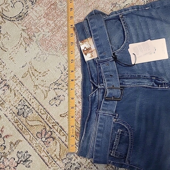 Sincerely Jules Stretchy Belted Super High Rise Denim Short - Size  9/29 - Picture 6 of 9